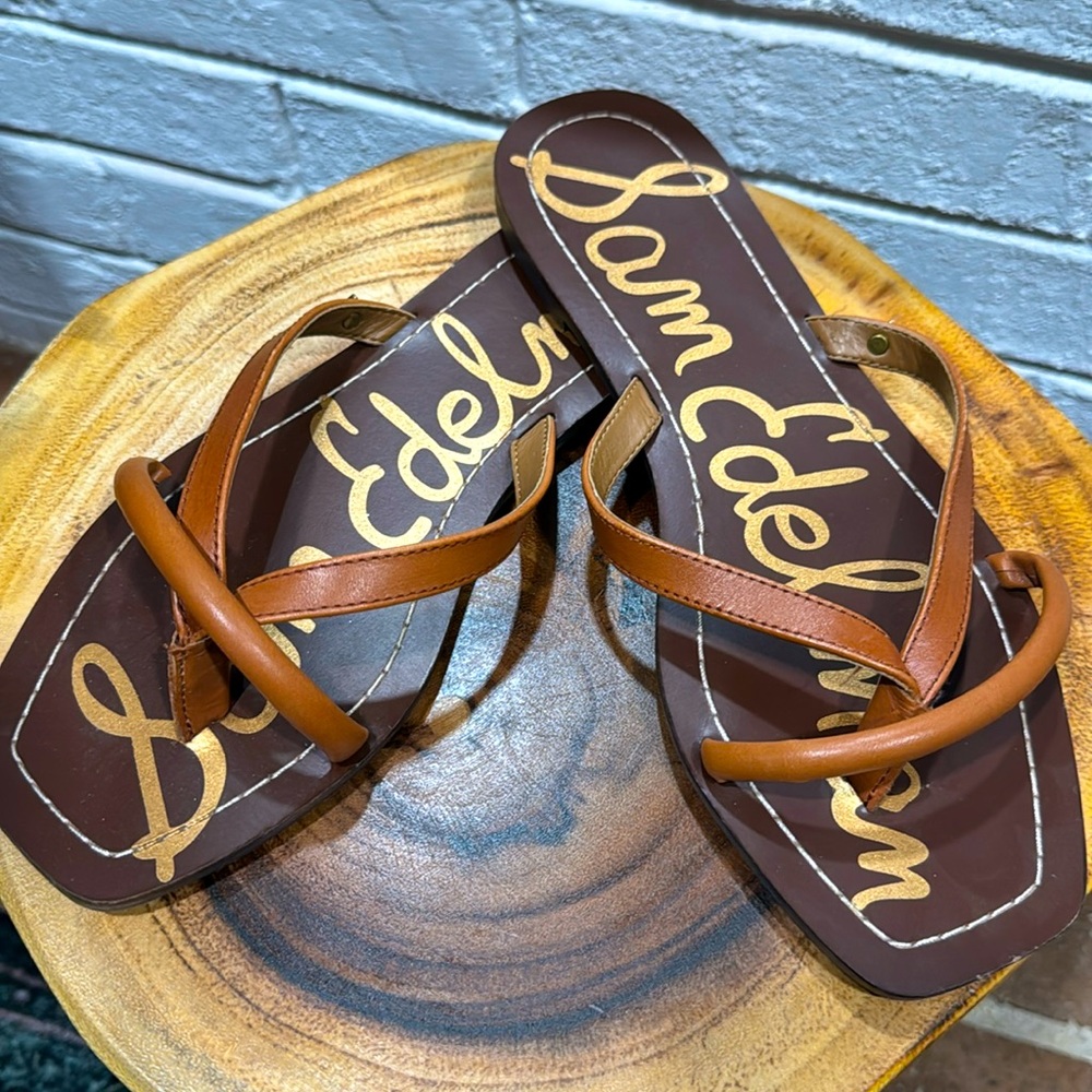 Sam Edelman abbey leather upper flip flop size 8.